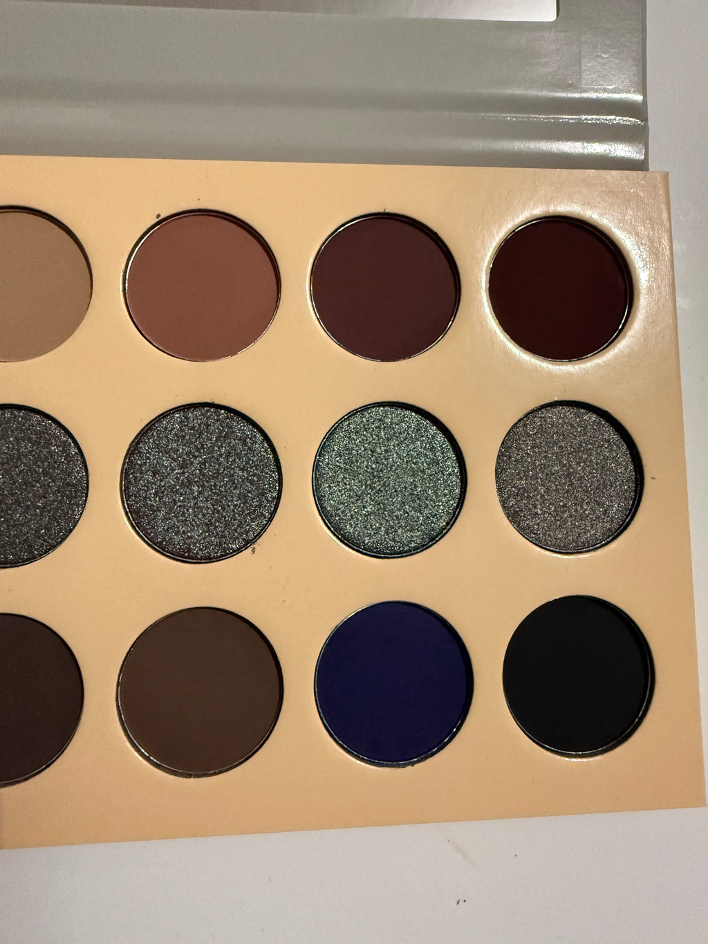 Fard à paupière Annie’s Beauty – Smokey Palette