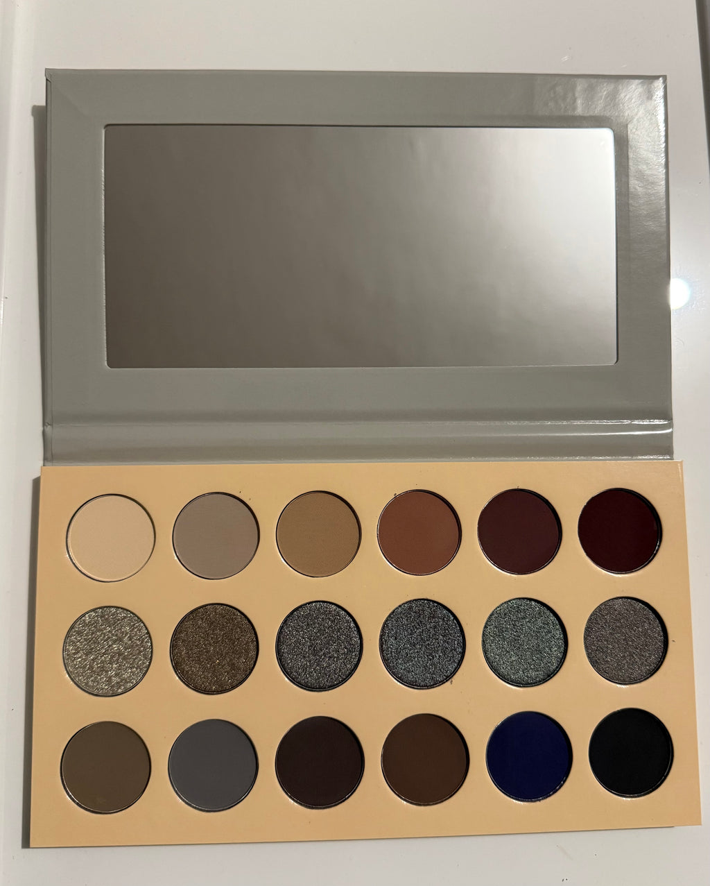 Fard à paupière Annie’s Beauty – Smokey Palette